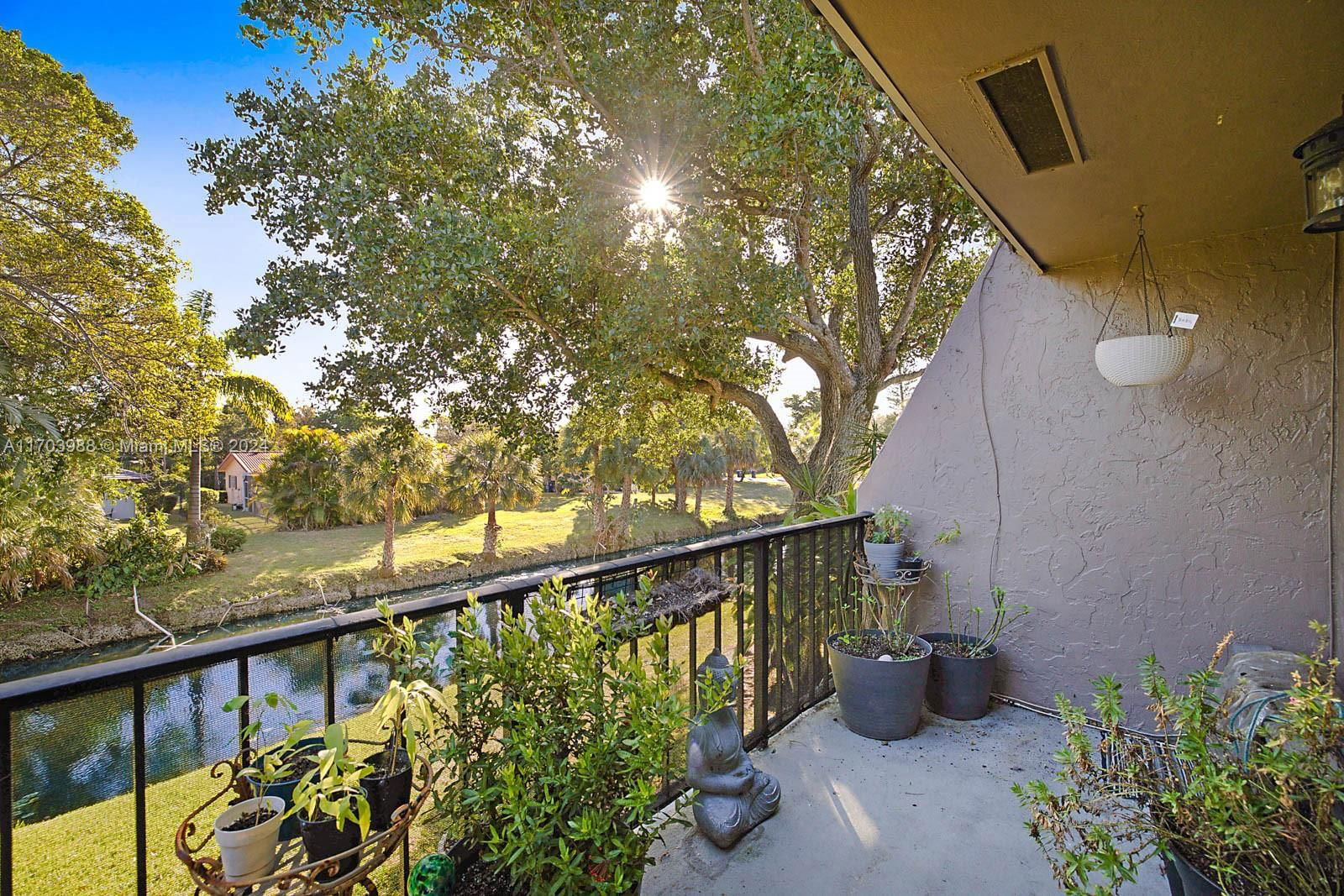 Real estate property located at 9050 28th St #116, Broward, Country Village Condo, Coral Springs, FL