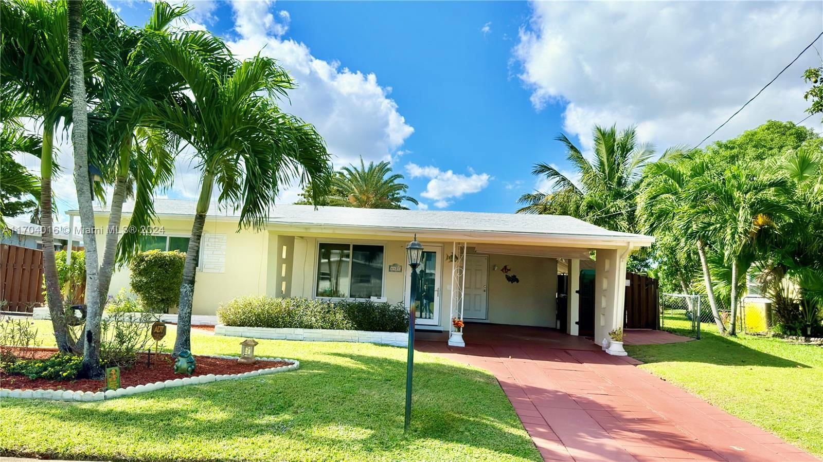 Real estate property located at 4421 33rd Ave, Broward, AVON ISLES, Dania Beach, FL