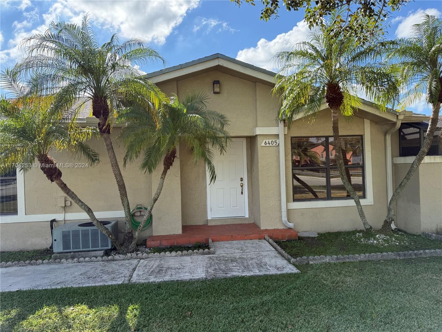 Real estate property located at 6405 152nd Cir Pl #10-05, Miami-Dade, WESTWIND LAKES GARDEN HOM, Miami, FL