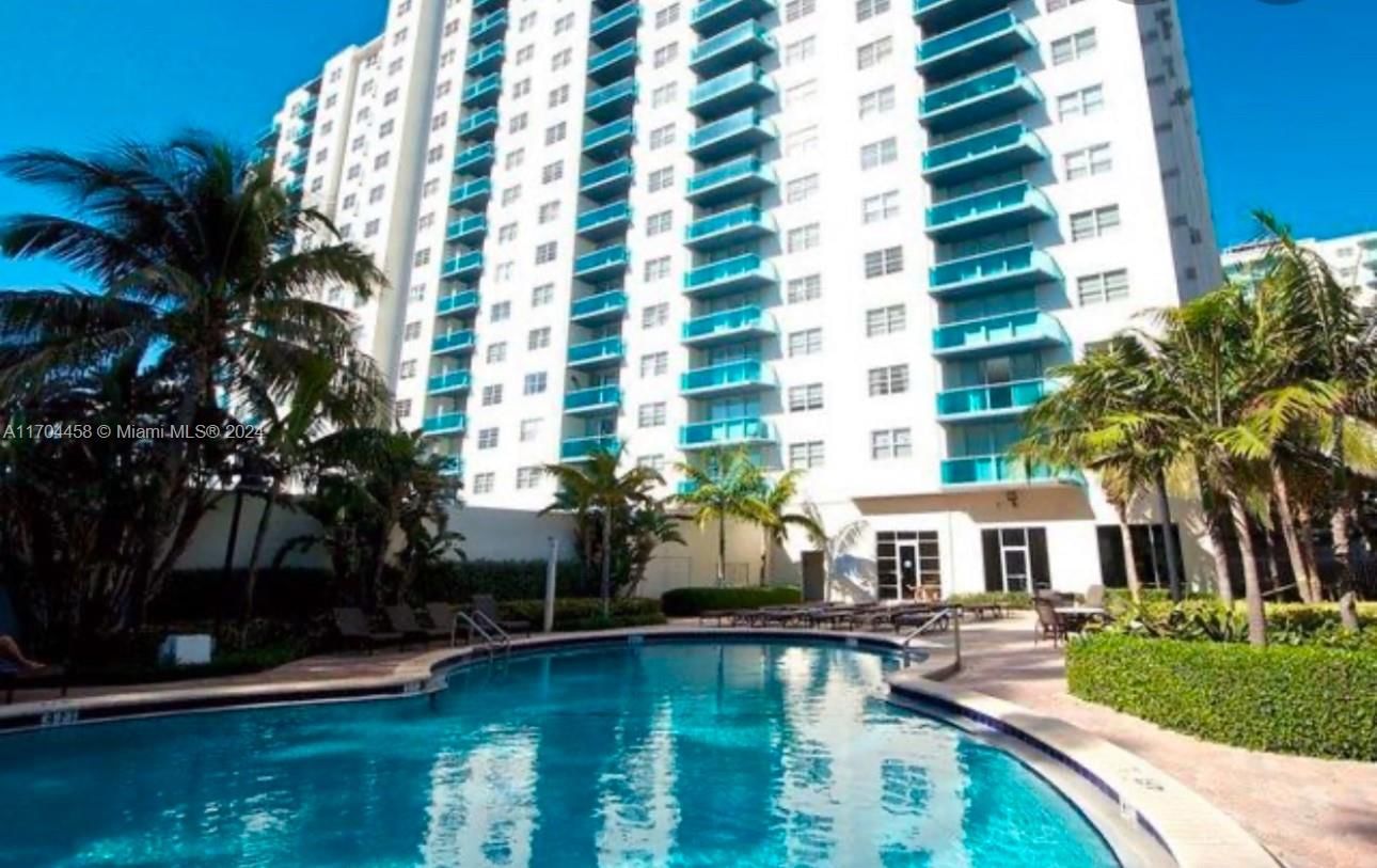 Real estate property located at 4001 Ocean Dr #15H, Broward, SIAN OCEAN RESIDENCES CON, Hollywood, FL