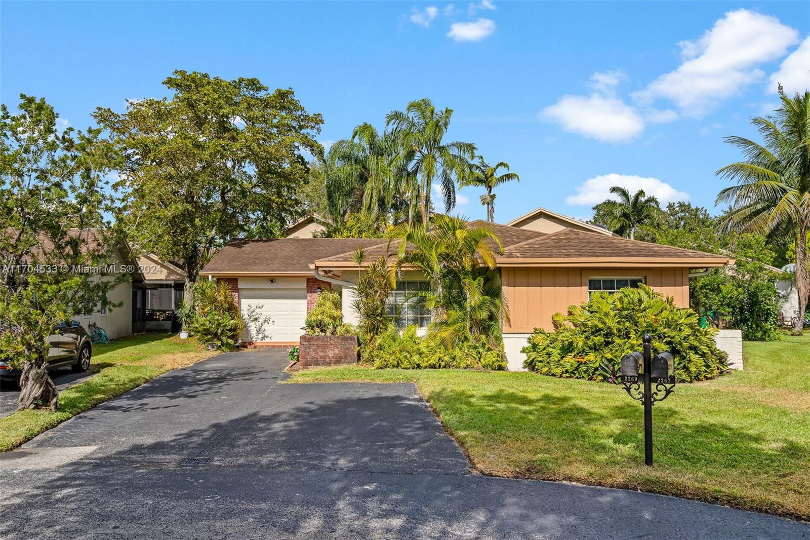 Real estate property located at 2269 Nova Village Drive, Broward, NEWMANS SURVEY SUB NO 1 &, Davie, FL