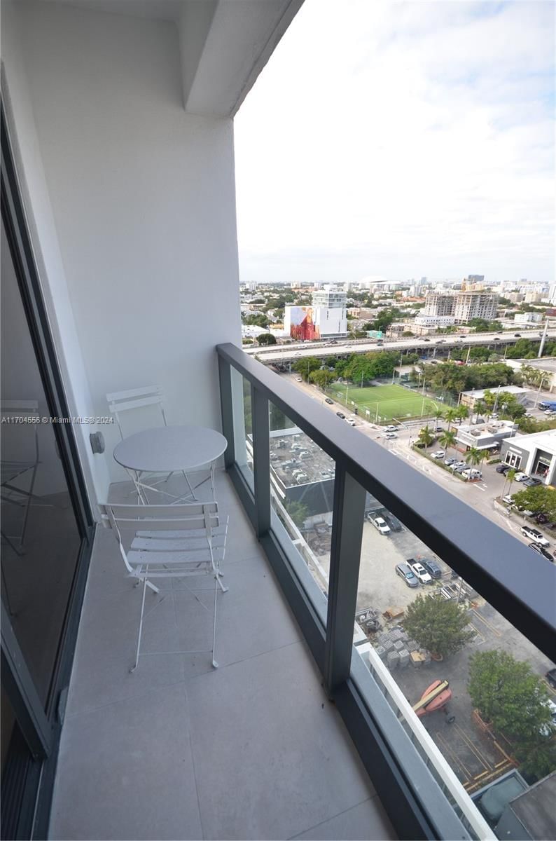 Real estate property located at 239 9th St #1603, Miami-Dade, SMART BRICKELL, Miami, FL