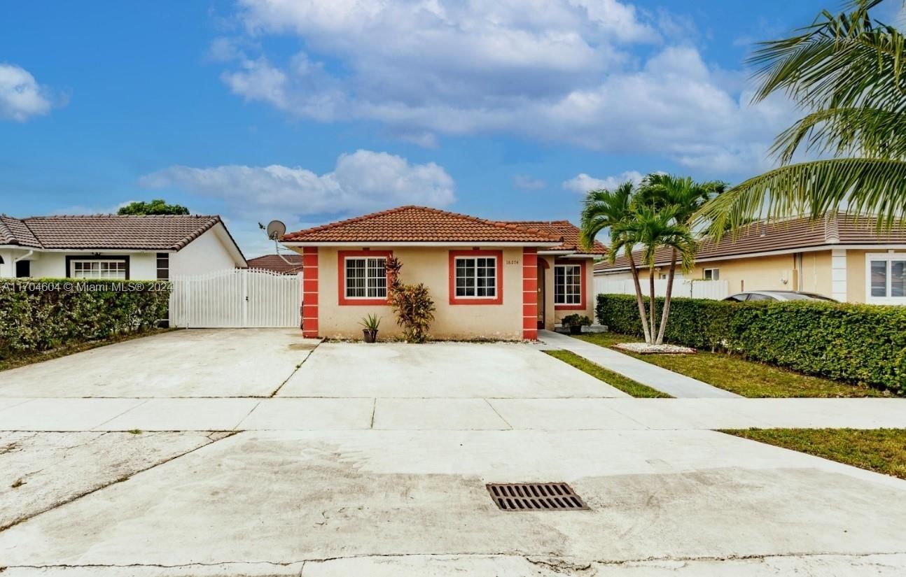 Real estate property located at 18274 143rd Pl, Miami-Dade, MED GARDENS SEC 2, Miami, FL