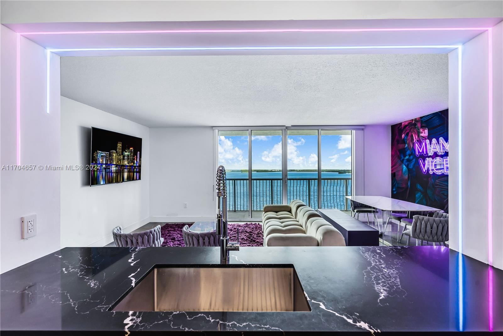 Real estate property located at 1200 Brickell Bay Dr #1701, Miami-Dade, THE CLUB AT BRICKELL BAY, Miami, FL