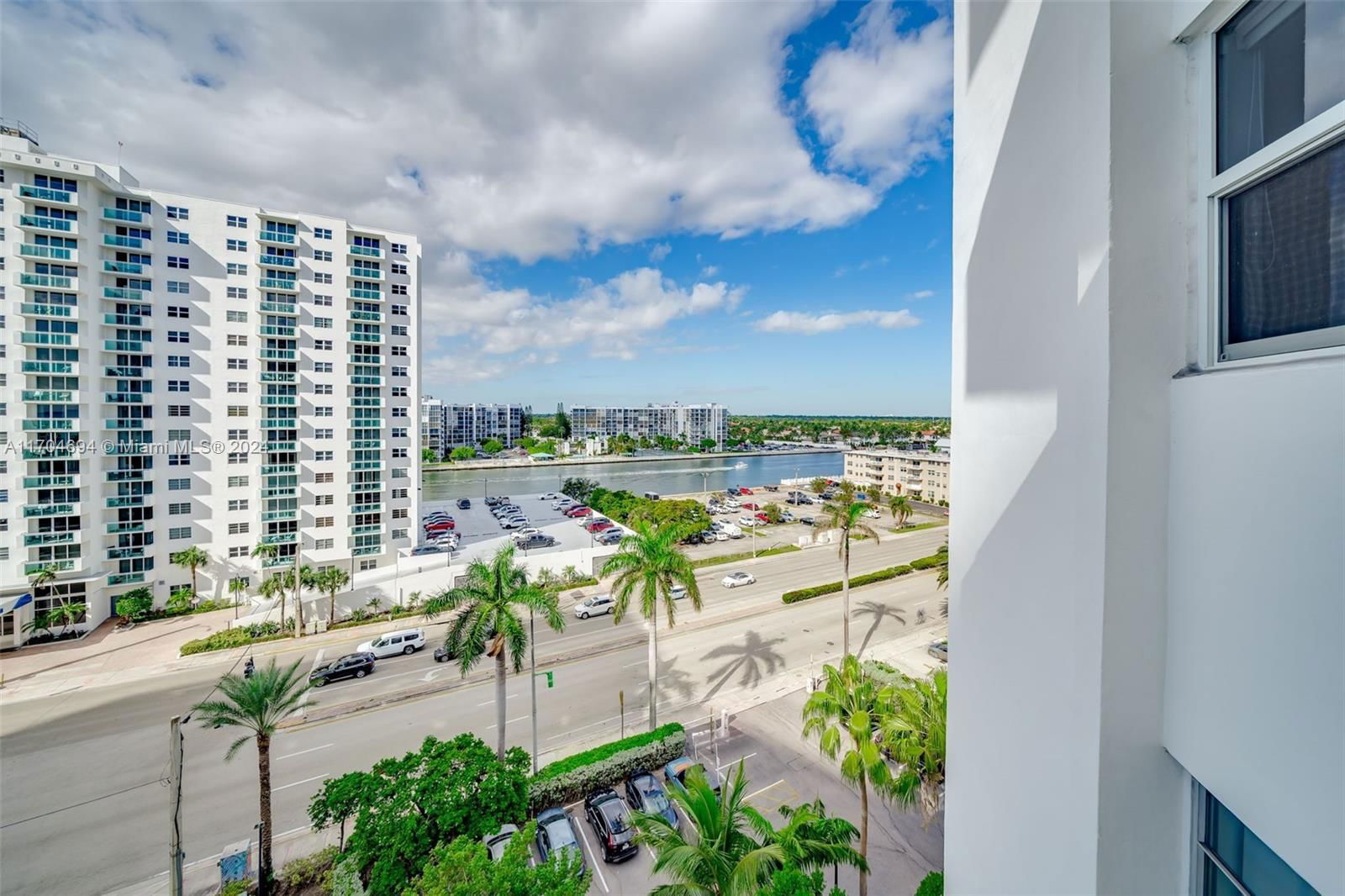 Real estate property located at 3001 Ocean Dr #841, Broward, RESIDENCES ON HOLLYWOOD B, Hollywood, FL