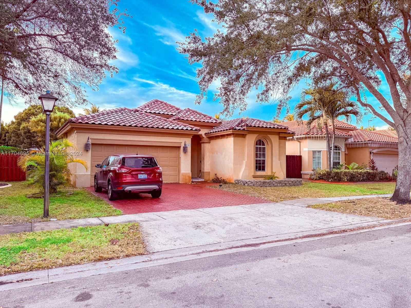 Real estate property located at 5040 139th Ter, Broward, SANTORINI ISLES, Miramar, FL