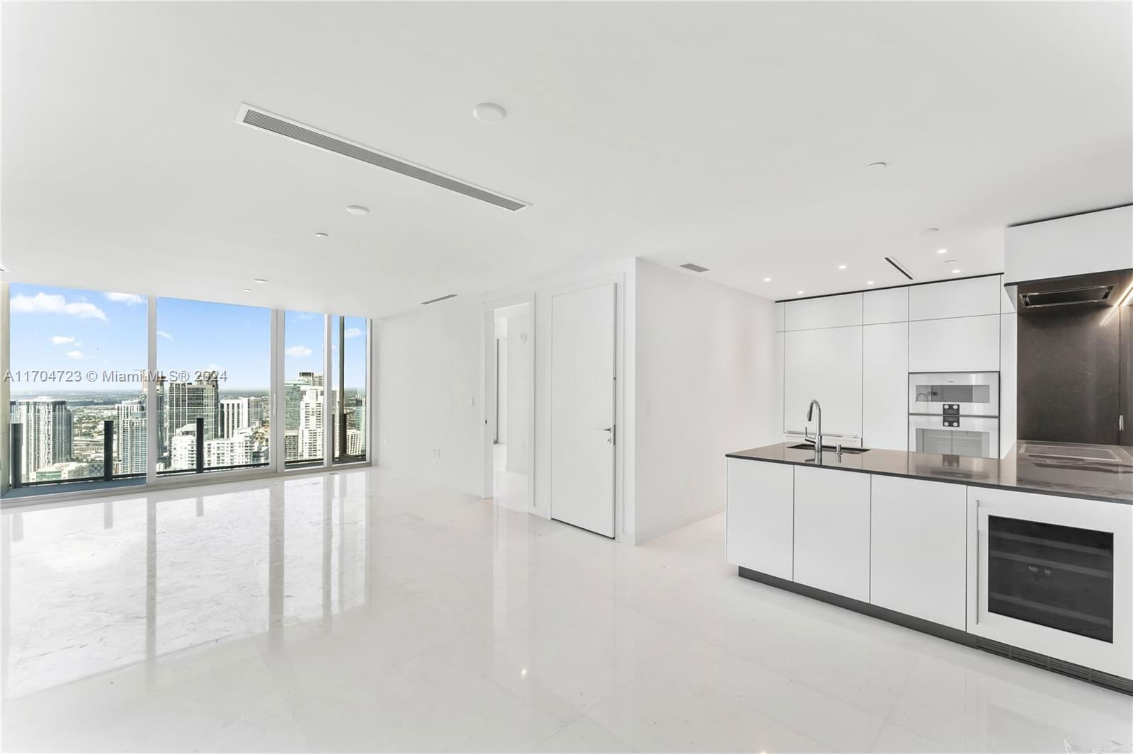 Real estate property located at 300 Biscayne Blvd Way #5209, Miami-Dade, Aston Martin Residences, Miami, FL