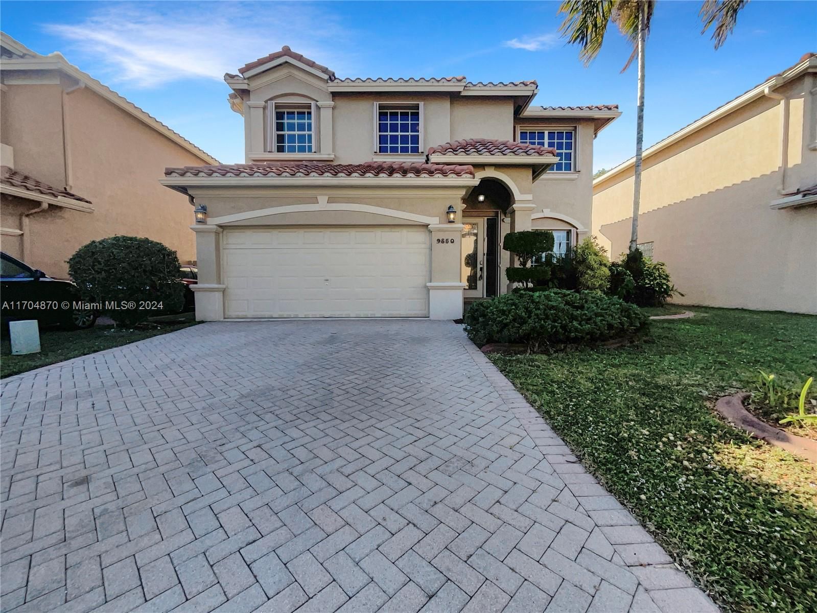 Real estate property located at 9850 20th Ct, Broward, LAKES AT PEMBROKE, Pembroke Pines, FL