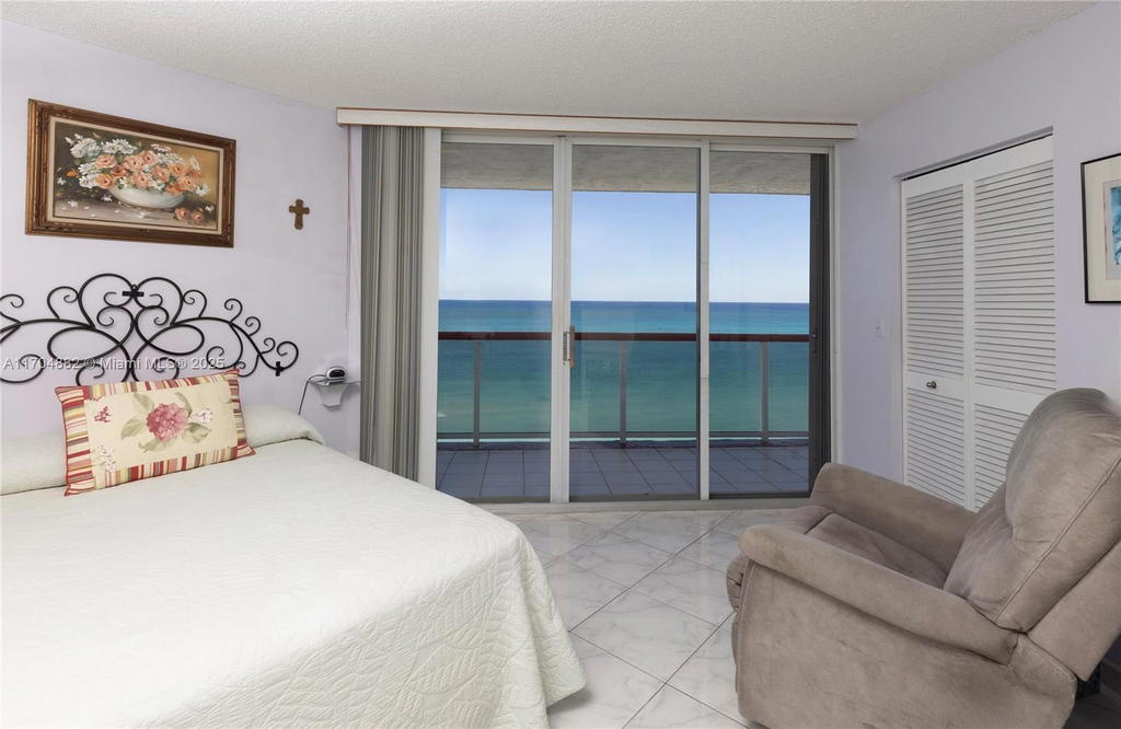 Real estate property located at 6767 Collins Ave #1409, Miami-dade, The Sterling Condo, Miami Beach, FL