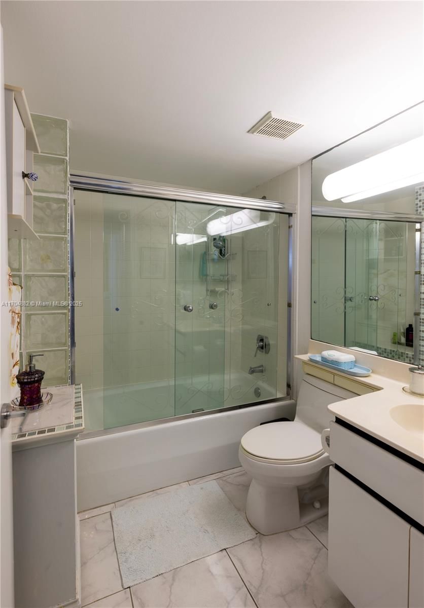 Real estate property located at 6767 Collins Ave #1409, Miami-dade, The Sterling Condo, Miami Beach, FL