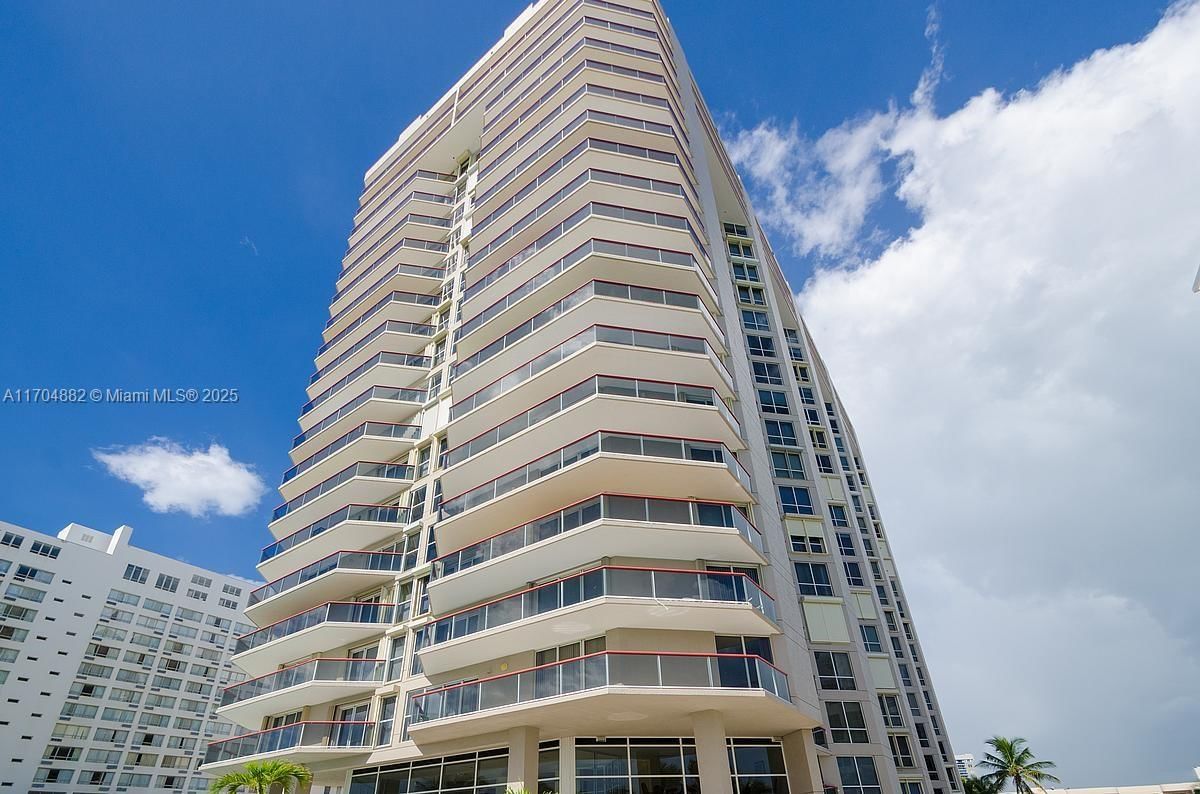 Real estate property located at 6767 Collins Ave #1409, Miami-dade, The Sterling Condo, Miami Beach, FL