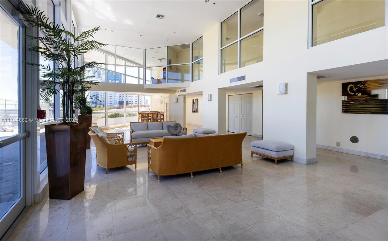 Real estate property located at 6767 Collins Ave #1409, Miami-dade, The Sterling Condo, Miami Beach, FL