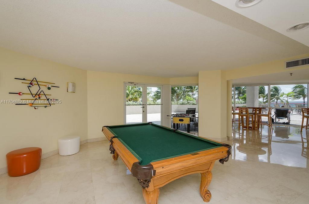 Real estate property located at 6767 Collins Ave #1409, Miami-dade, The Sterling Condo, Miami Beach, FL
