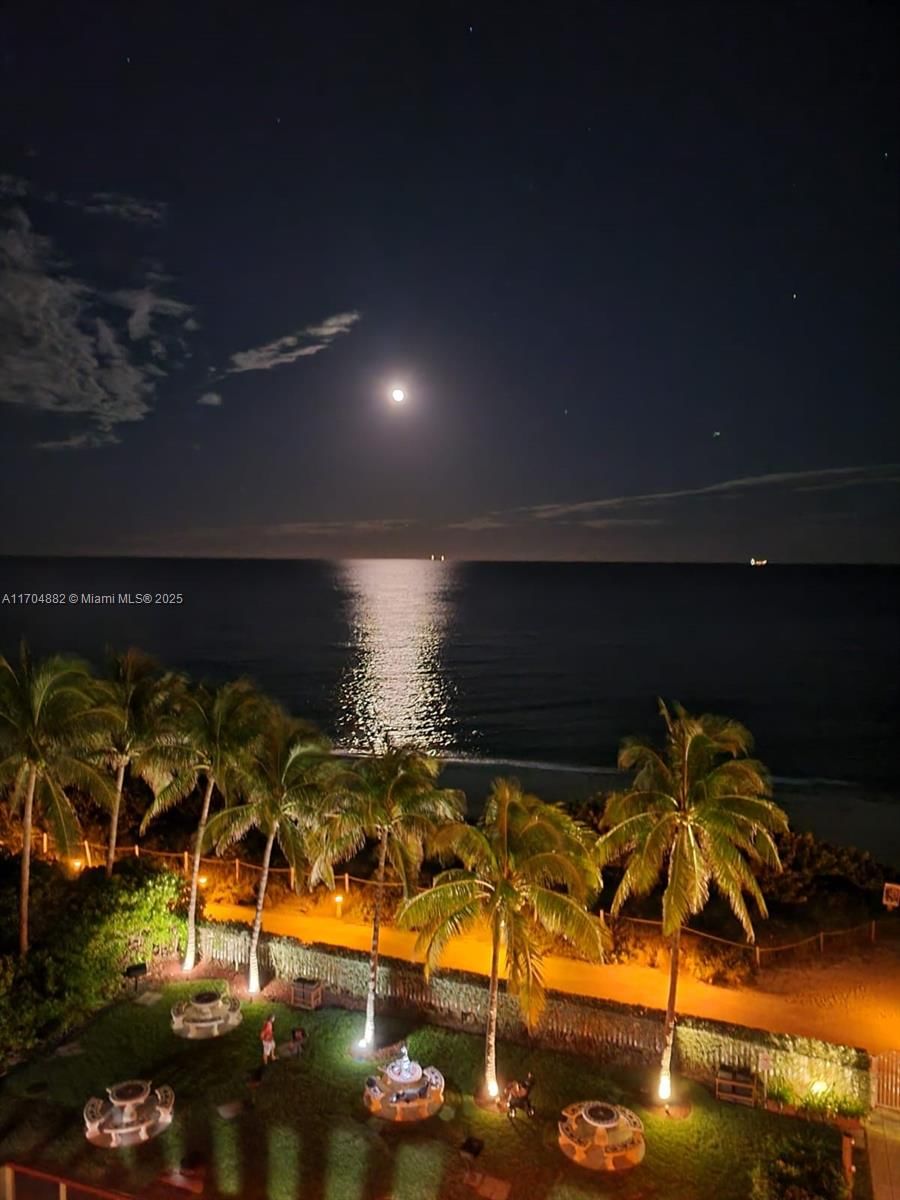 Real estate property located at 6767 Collins Ave #1409, Miami-dade, The Sterling Condo, Miami Beach, FL