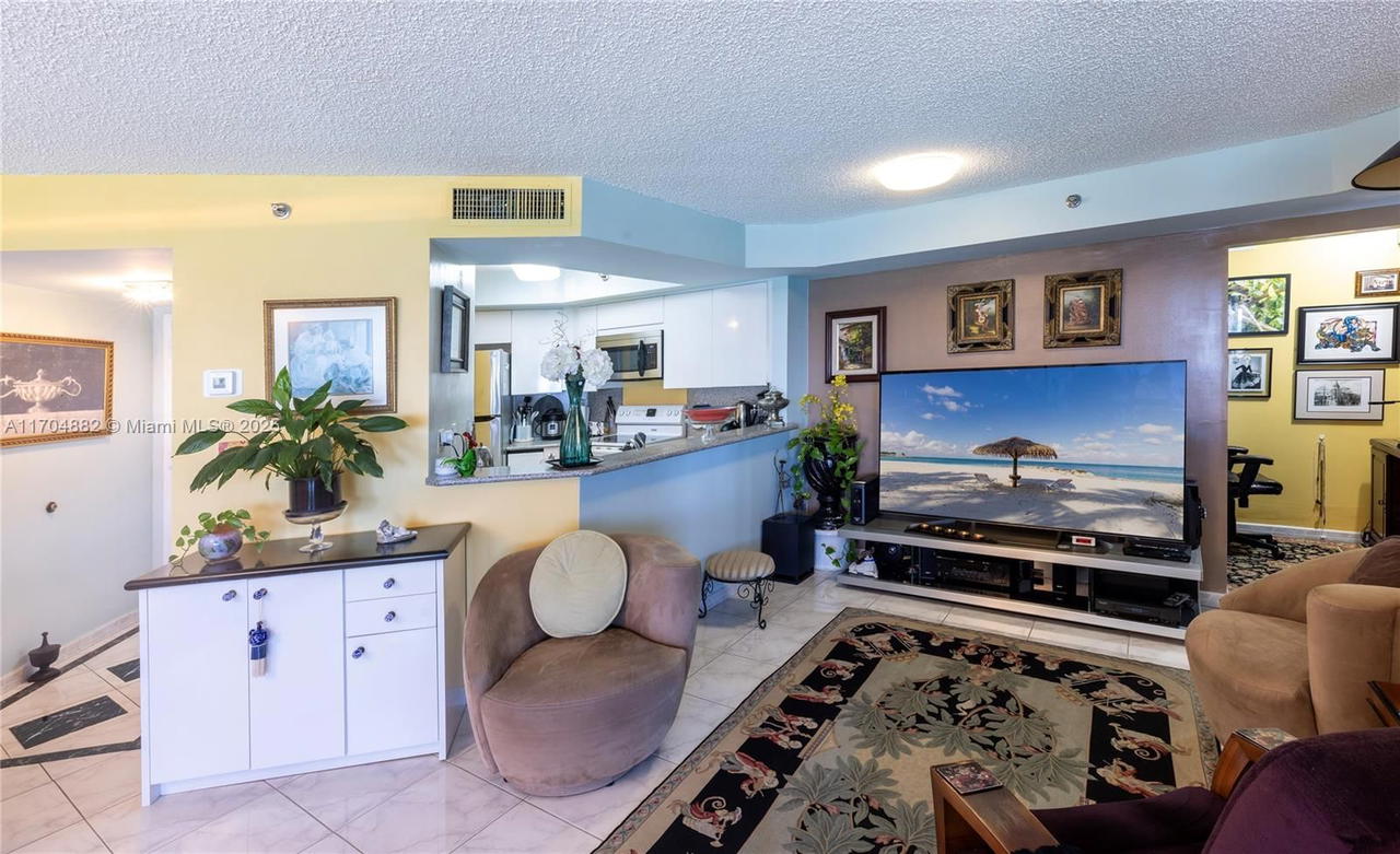 Real estate property located at 6767 Collins Ave #1409, Miami-dade, The Sterling Condo, Miami Beach, FL