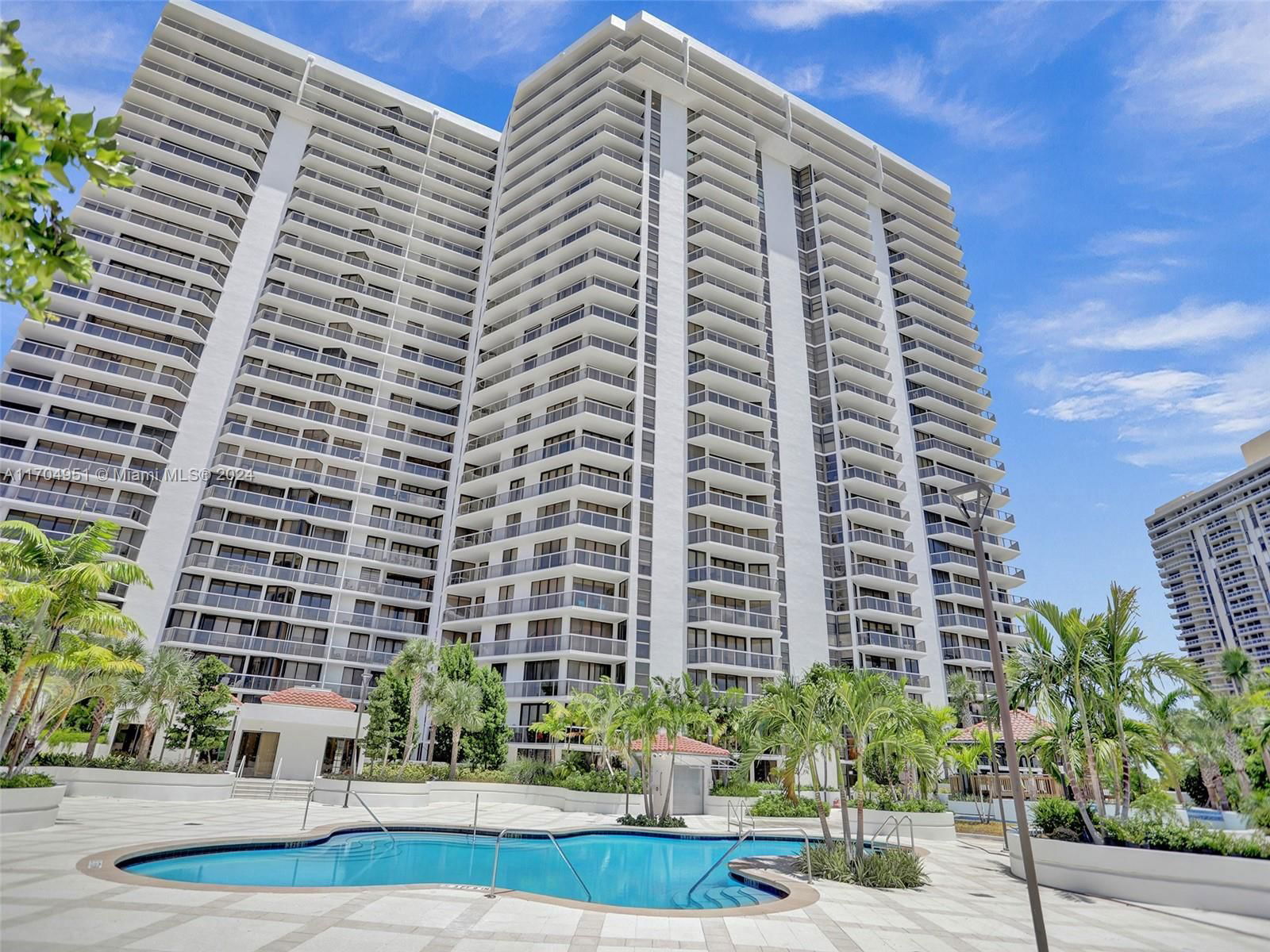 Real estate property located at 20281 Country Club Dr #2104, Miami-Dade, HAMPTONS WEST CONDO, Aventura, FL