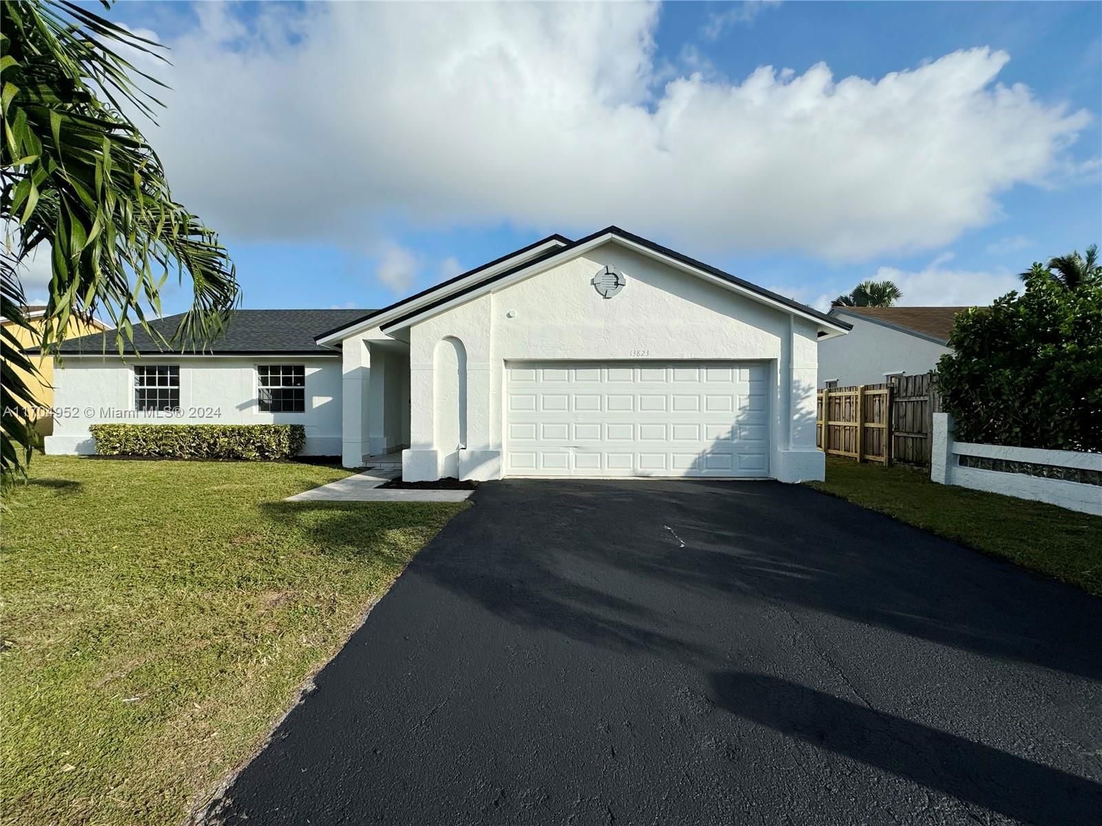 Real estate property located at 13823 285th St, Miami-Dade, HARTFORD PLACE, Homestead, FL