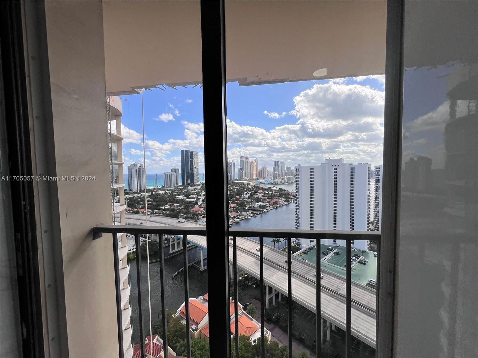 Real estate property located at 19355 Turnberry Way #27E, Miami-Dade, TURNBERRY TOWERS CONDO, Aventura, FL