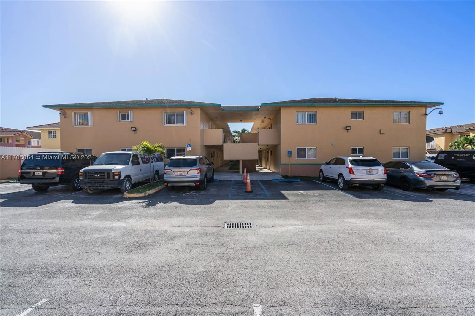 Real estate property located at 2985 80th St #215, Miami-Dade, POINCIANA WEST NO 2 CONDO, Hialeah, FL