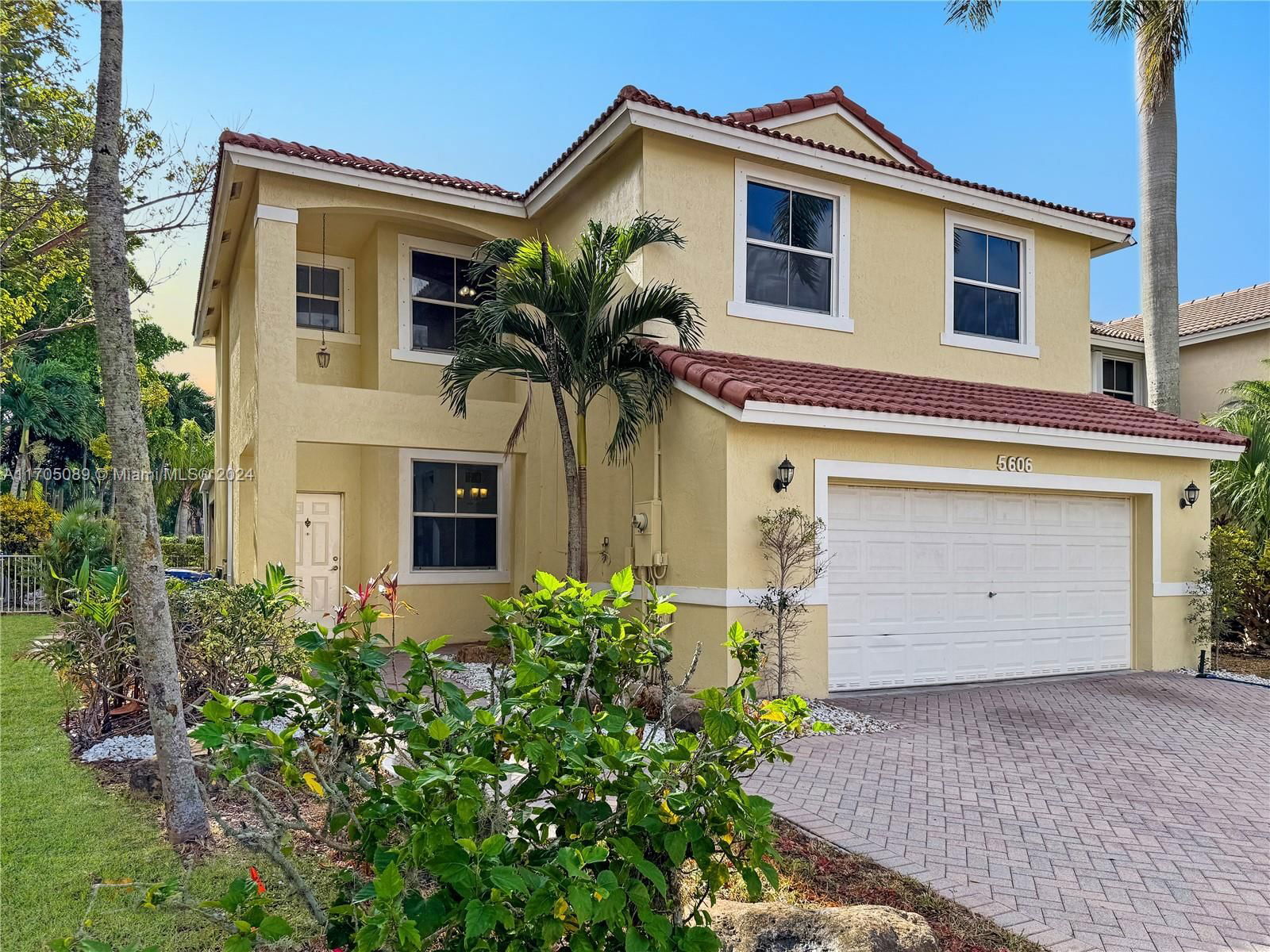 Real estate property located at 5606 122nd Ter, Broward, WYNDHAM LAKES NORTH, Coral Springs, FL