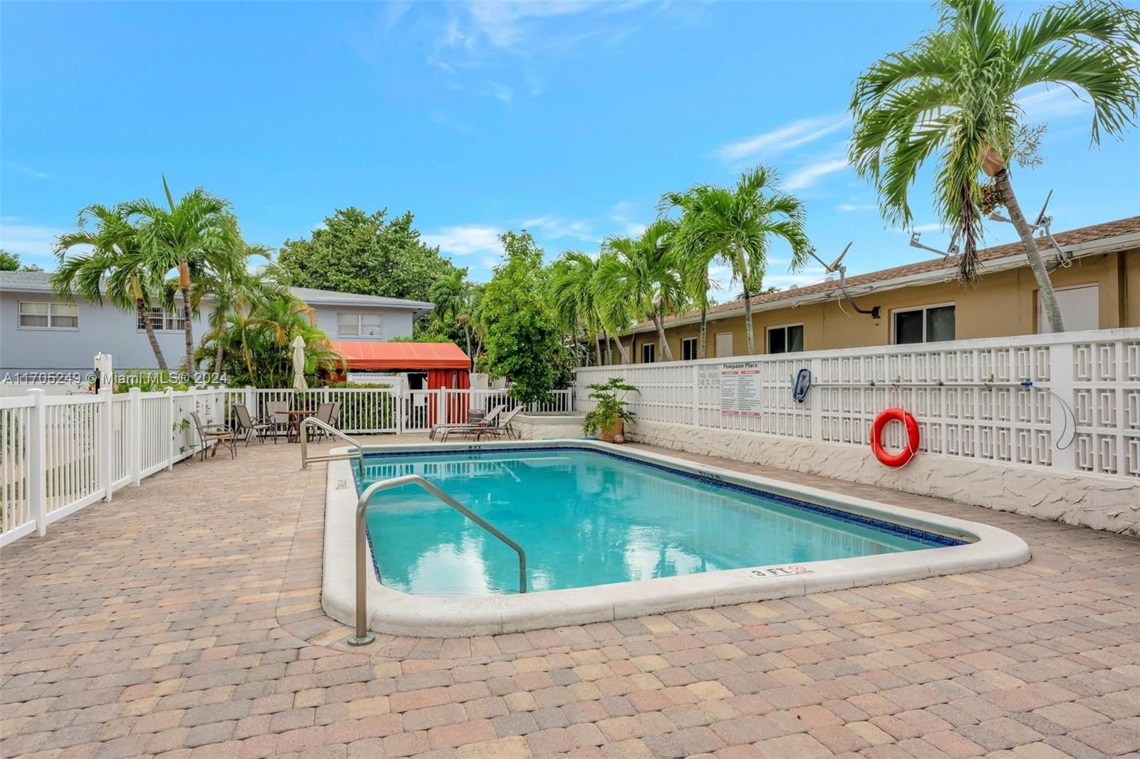 Real estate property located at 221 9th Ave #211, Broward, Pompano Place Condo, Pompano Beach, FL