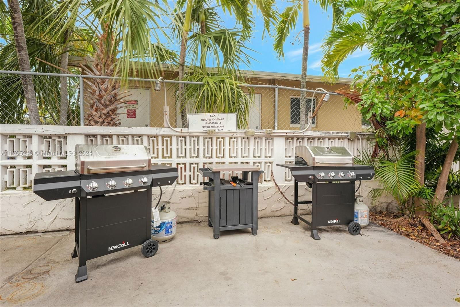 Real estate property located at 221 9th Ave #211, Broward, Pompano Place Condo, Pompano Beach, FL