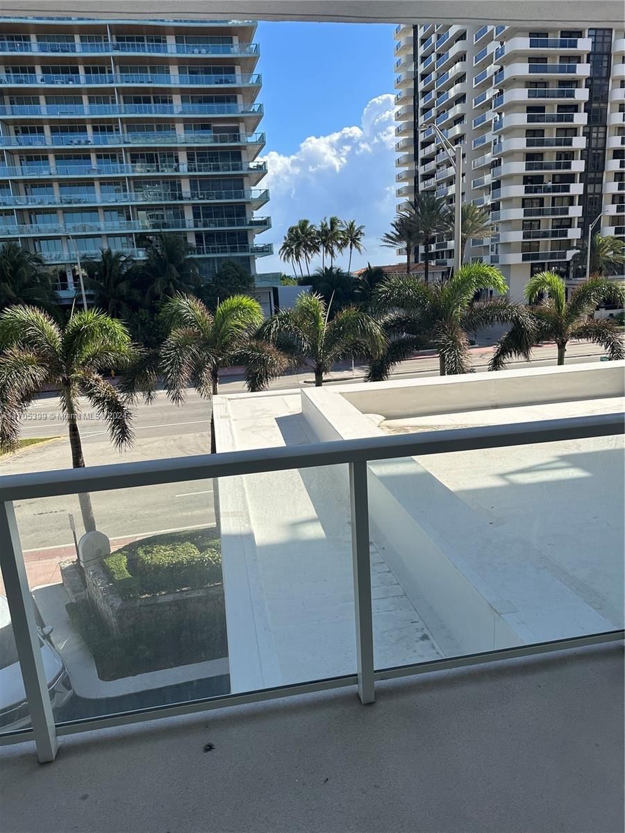 Real estate property located at 5750 Collins Ave #3H, Miami-Dade, ROYAL EMBASSY CONDO, Miami Beach, FL