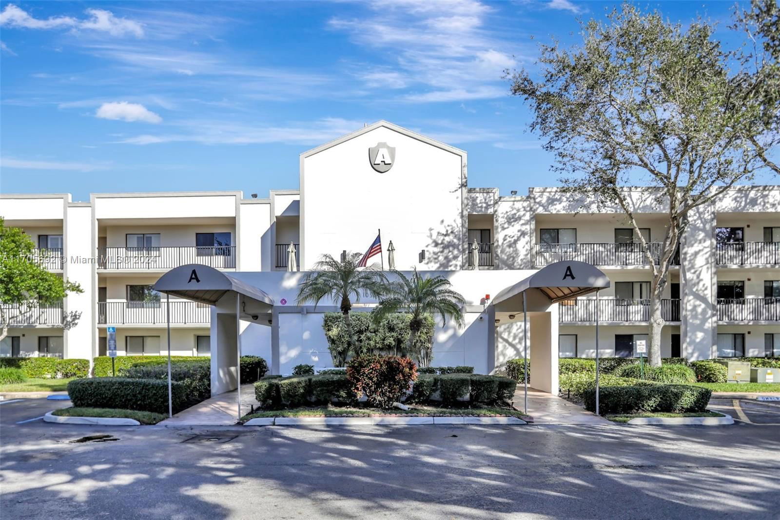 Real estate property located at 10534 Clairmont Cir #208, Broward, CLAIRMONT CONDOMINIUM, Tamarac, FL