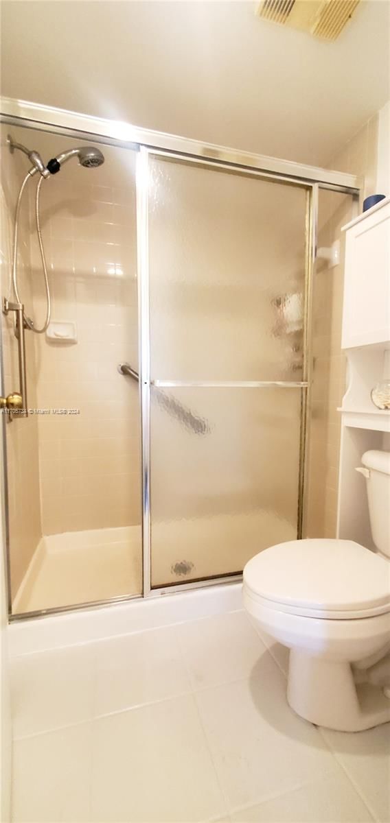 Real estate property located at 10304 Sunrise Lakes Blvd #211, Broward, Sunrise Lakes 177 Condo, Sunrise, FL