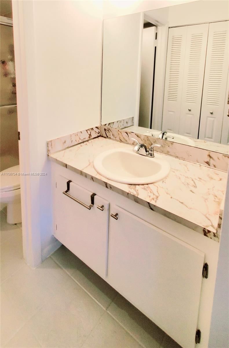 Real estate property located at 10304 Sunrise Lakes Blvd #211, Broward, Sunrise Lakes 177 Condo, Sunrise, FL