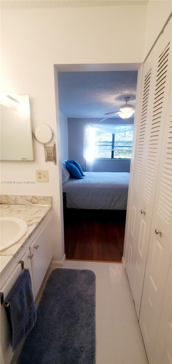 Real estate property located at 10304 Sunrise Lakes Blvd #211, Broward, Sunrise Lakes 177 Condo, Sunrise, FL