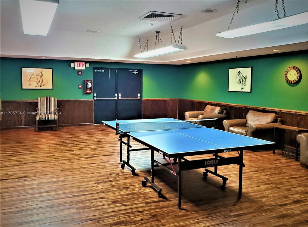 Real estate property located at 10304 Sunrise Lakes Blvd #211, Broward, Sunrise Lakes 177 Condo, Sunrise, FL
