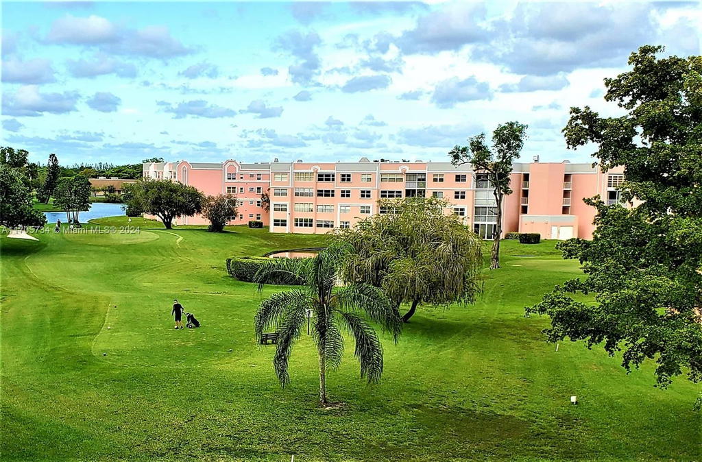 Real estate property located at 10304 Sunrise Lakes Blvd #211, Broward, Sunrise Lakes 177 Condo, Sunrise, FL