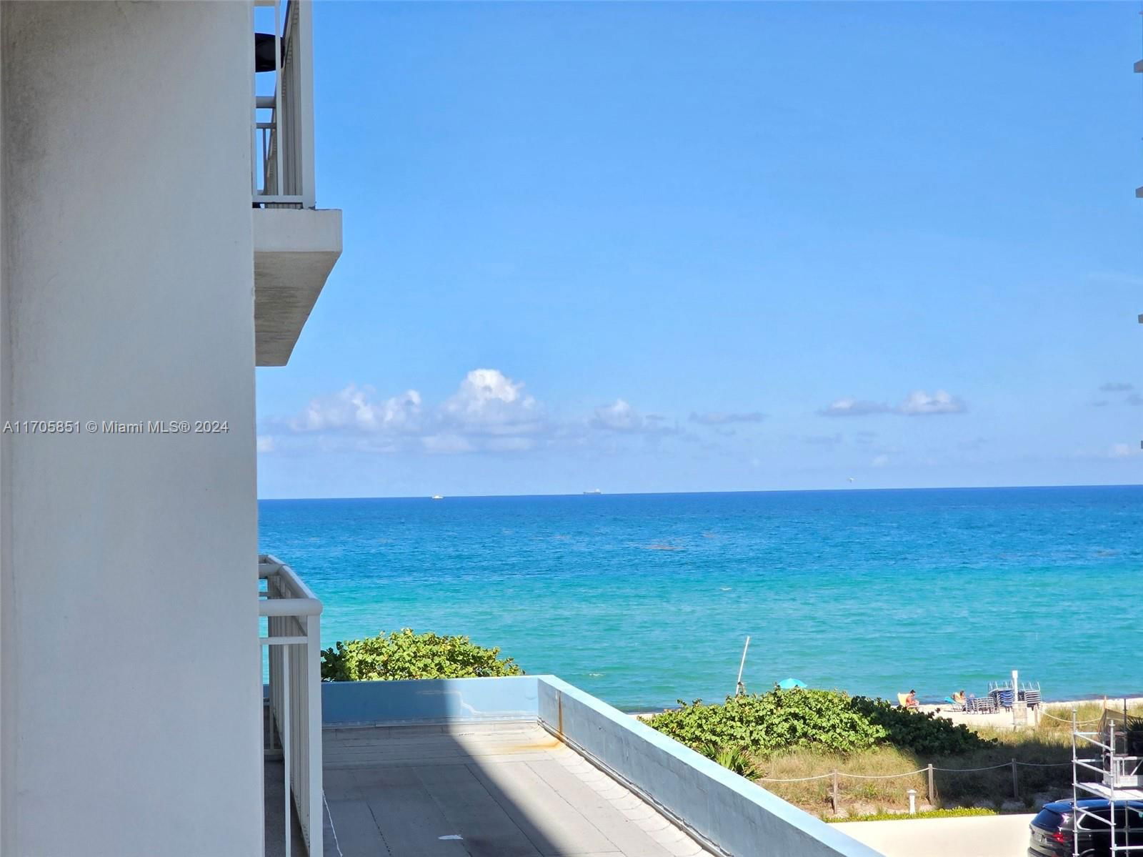 Real estate property located at 6969 Collins Ave #406, Miami-Dade, PORT ROYALE CONDO, Miami Beach, FL