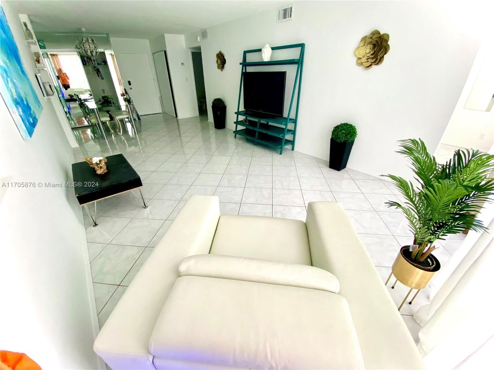 Real estate property located at 2101 Atlantic Shores Blvd #108, Broward, DESOTO PARK NORTH CONDO, Hallandale Beach, FL