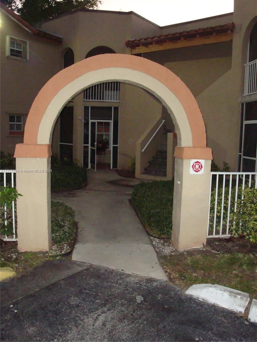 Real estate property located at 8630 3rd St #102, Broward, WINDMILL LAKES II CONDO, Pembroke Pines, FL