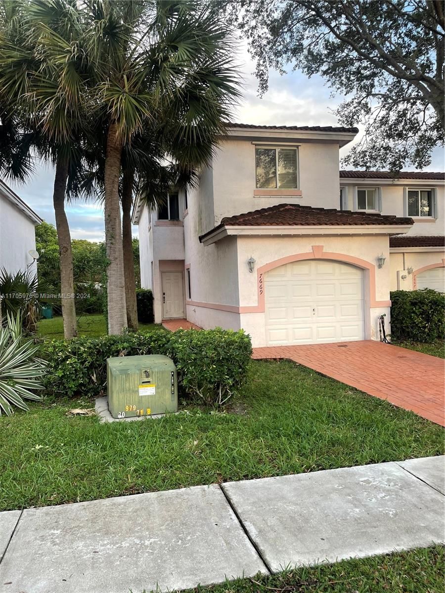 Real estate property located at 7669 Tamarac Island Cir #7669, Broward, TAMARAC ISLAND CONDOMINIUM, Tamarac, FL