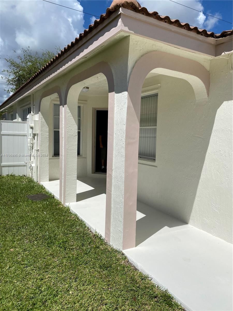 Real estate property located at 644 183rd Way, Broward, SILVER LAKES AT PEMBROKE, Pembroke Pines, FL