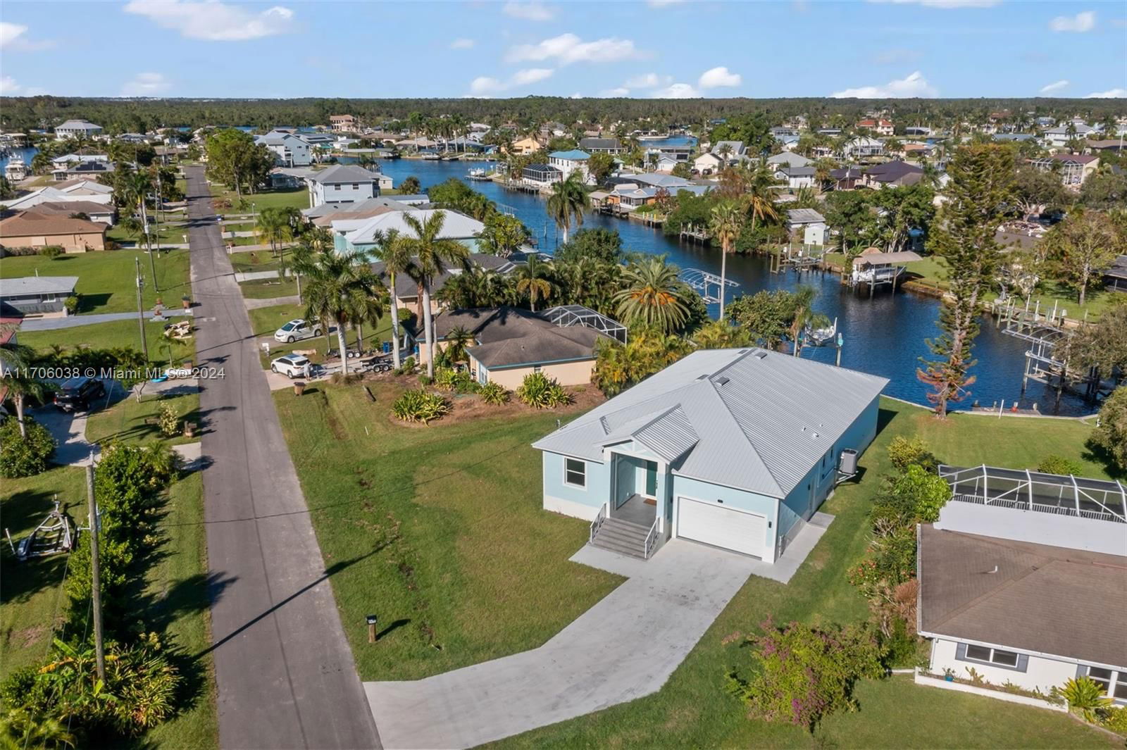 Real estate property located at 2170 Barbados ave, Lee, fort myers shore, Fort Myers, FL