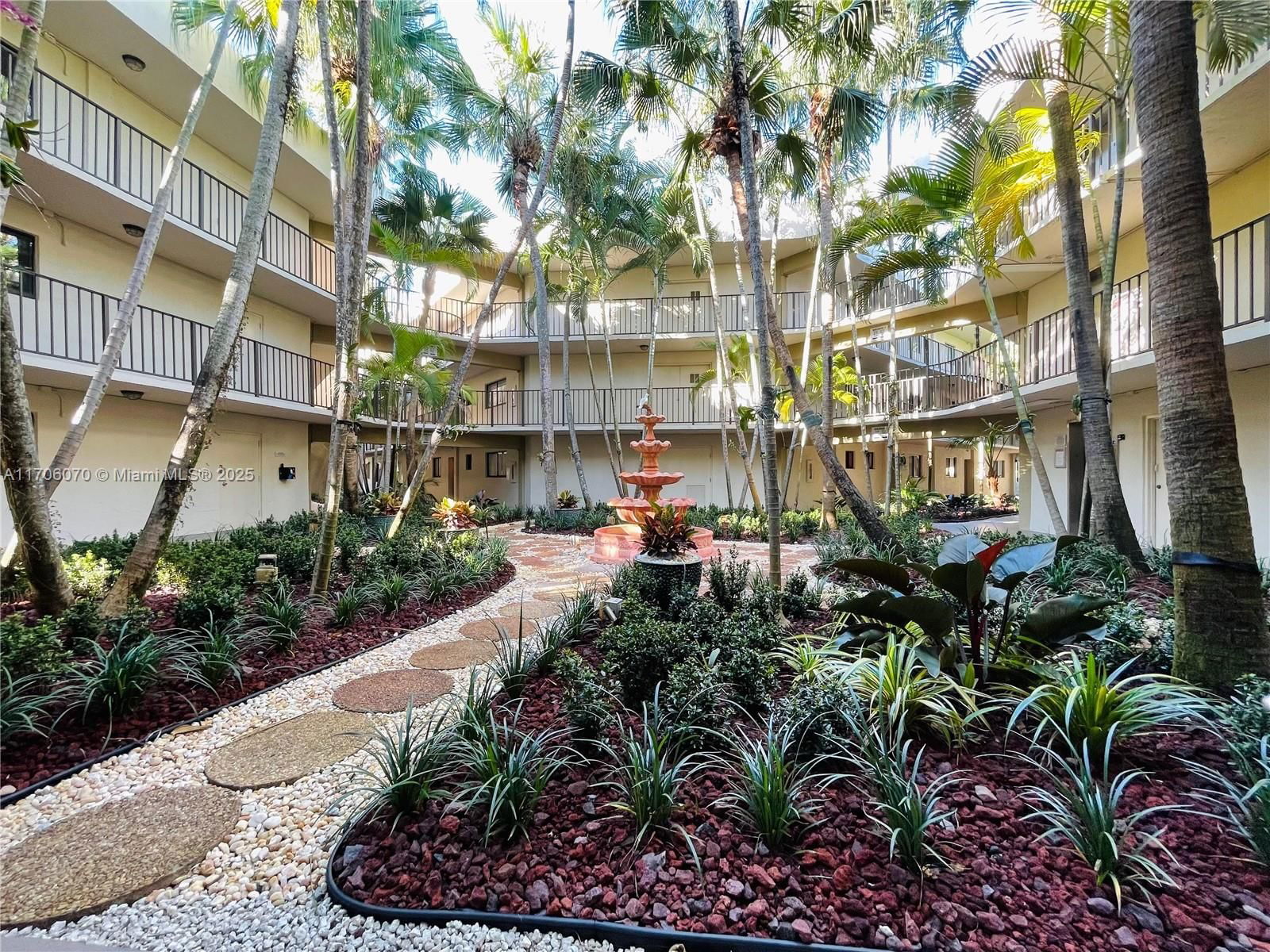 Real estate property located at 8035 107th Ave #102, Miami-dade, The Horizons Condo #1, Miami, FL