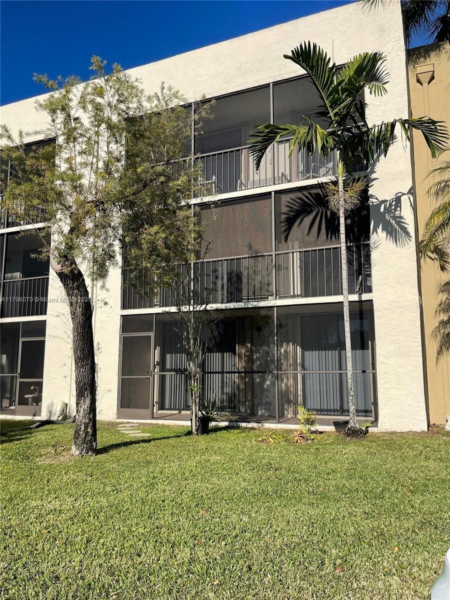 Real estate property located at 8035 107th Ave #102, Miami-dade, The Horizons Condo #1, Miami, FL
