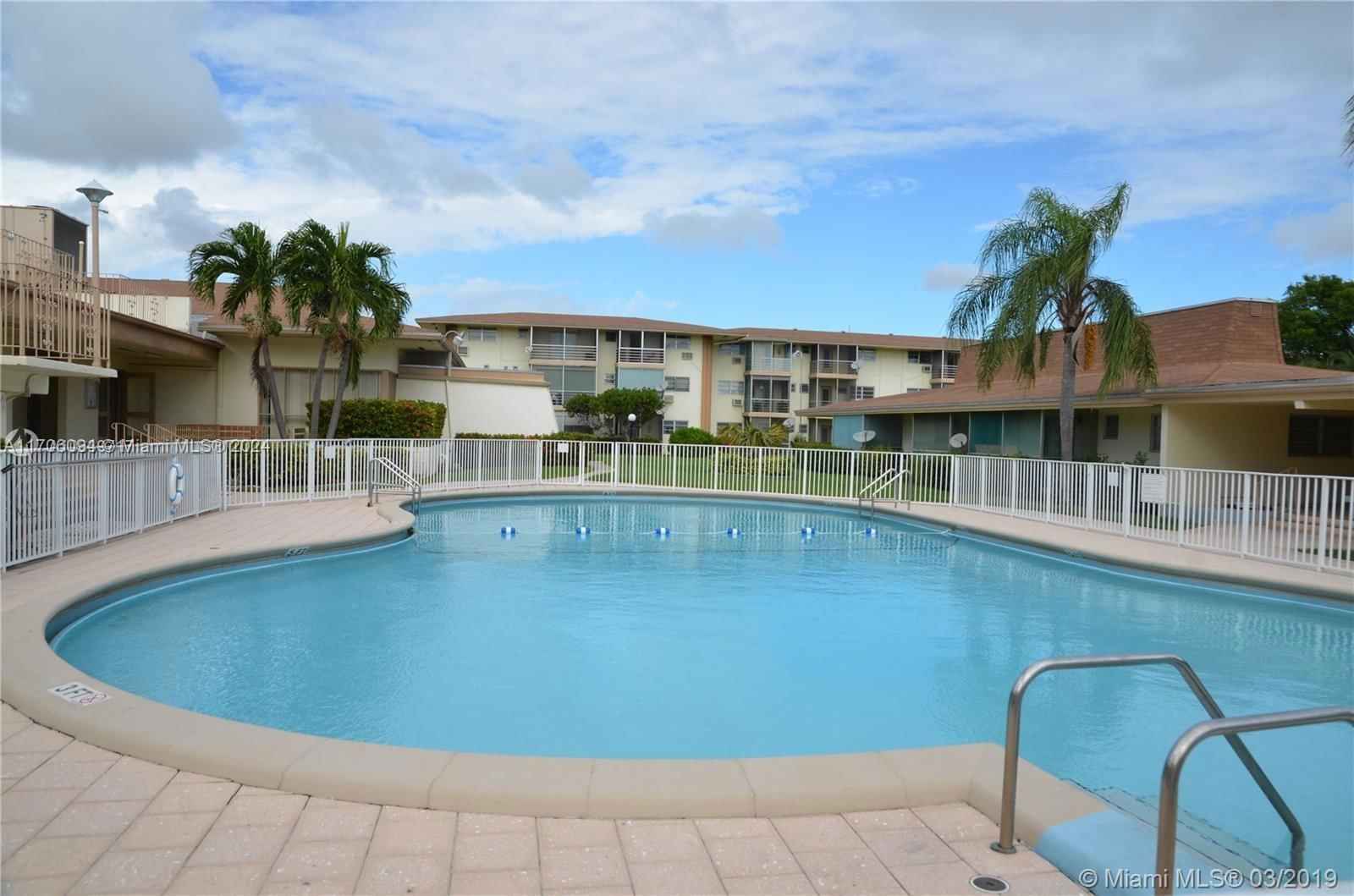 Real estate property located at 16750 14th Ave #206, Miami-Dade, MAR-LEN GARDENS NO 11 COR, Miami, FL