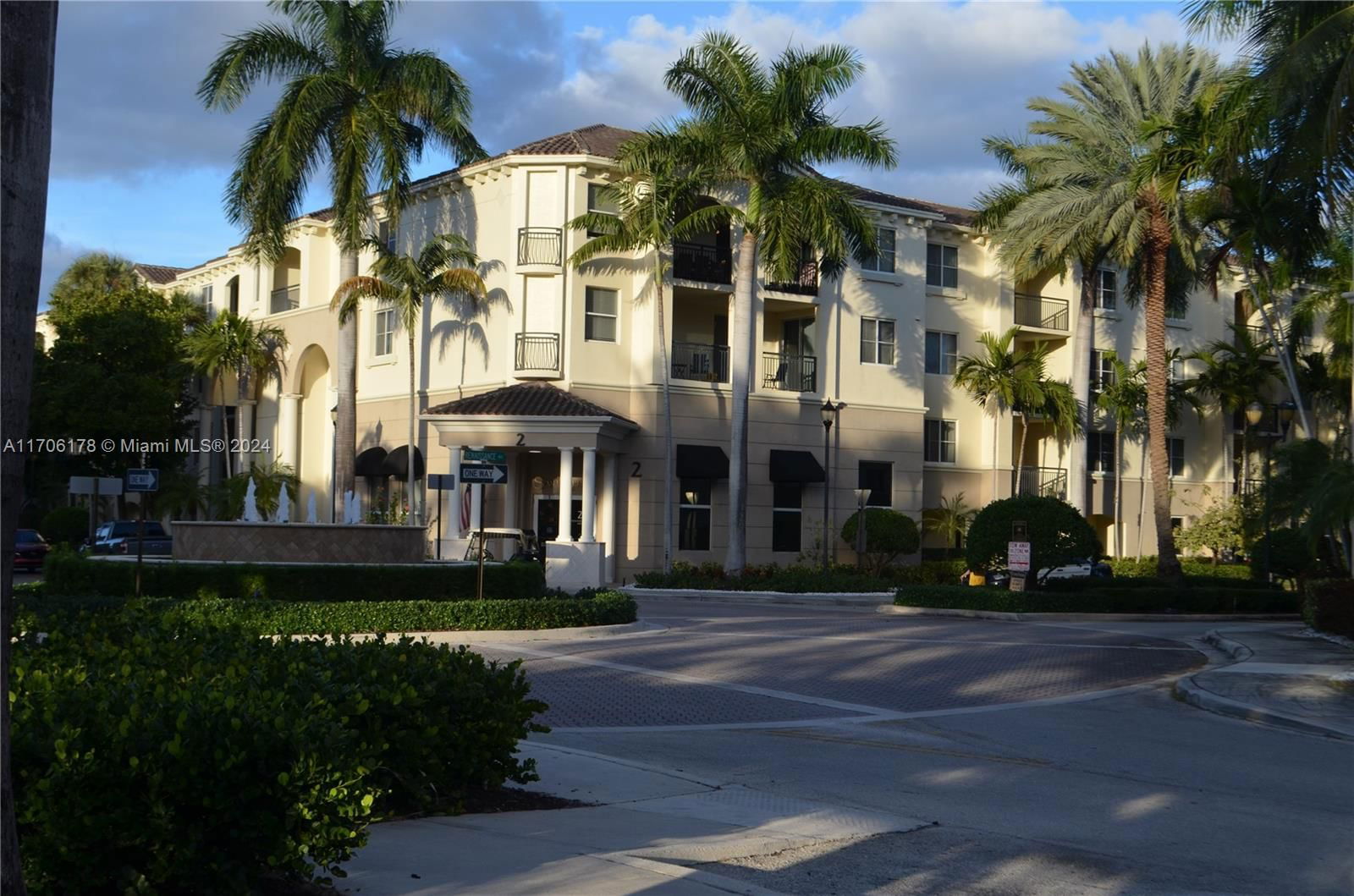 Real estate property located at 3104 Renaissance Way #104, Palm Beach, SAN RAPHAEL CONDO, Boynton Beach, FL