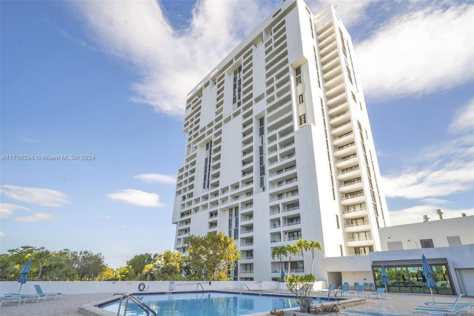 Real estate property located at 34th Ct #421, Miami-Dade, DELVISTA TOWERS CONDO, Aventura, FL