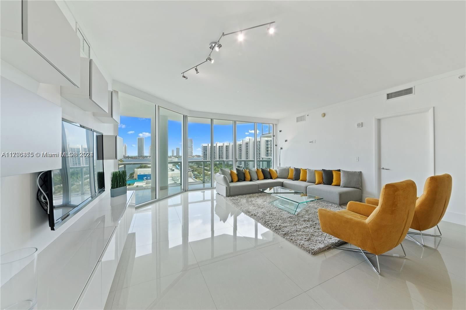 Real estate property located at 3131 188th St #2-904, Miami-Dade, THE ATRIUM AT AVENTURA CO, Aventura, FL