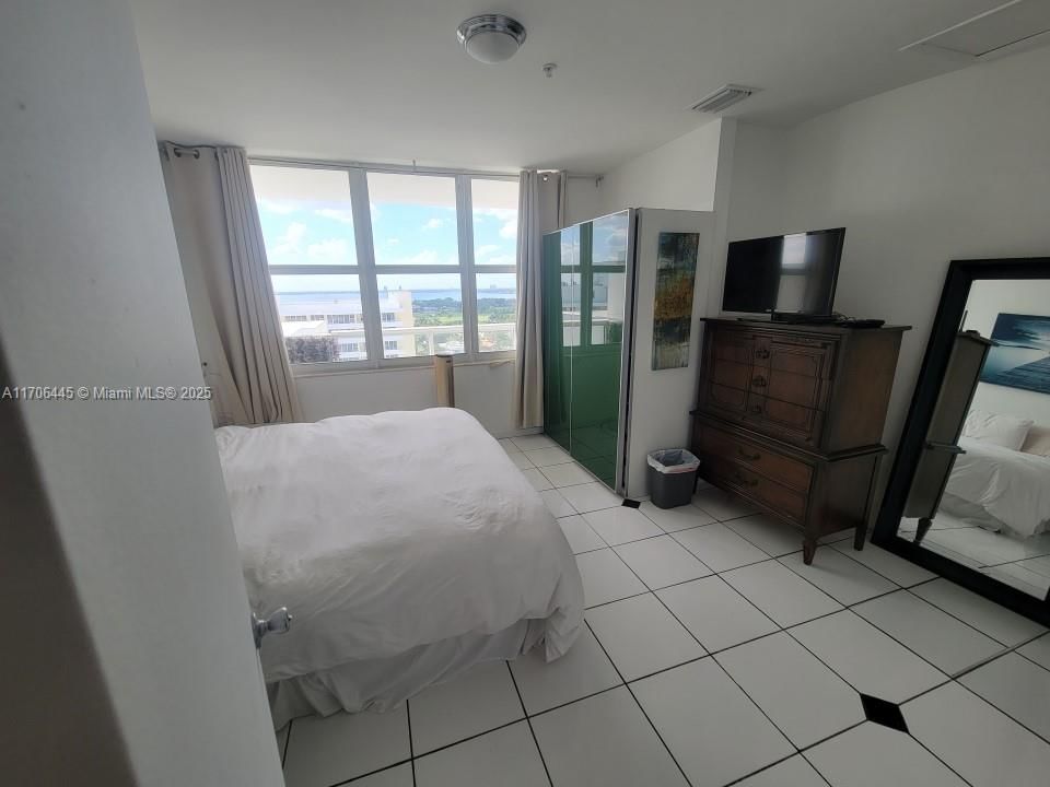 Real estate property located at 5601 Collins Ave PH-9, Miami-dade, The Pavilion Condo, Miami Beach, FL