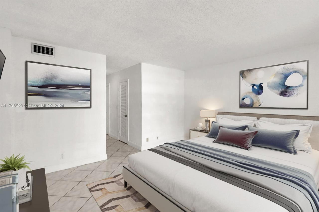 Real estate property located at 421 14th Ave #203, Broward, Meadowbrook Condo Apts Bl, Hallandale Beach, FL