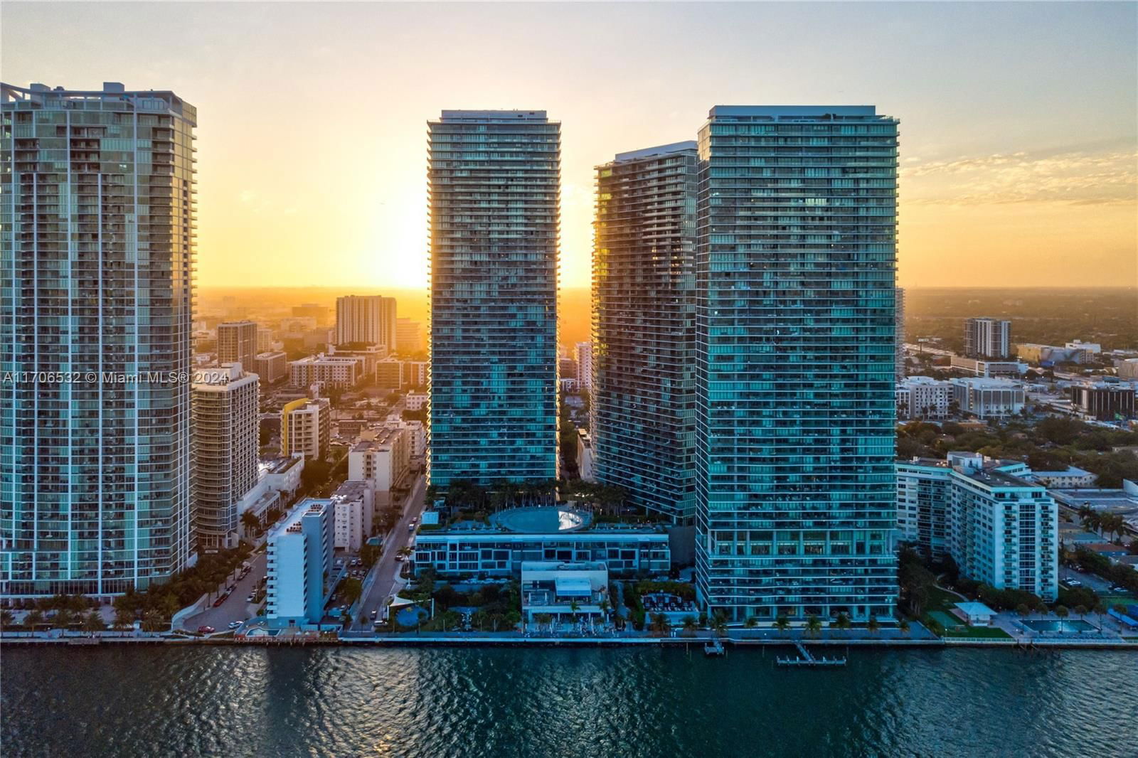 Real estate property located at 650 32nd St #3206, Miami-Dade, PARAISO BAY CONDO, Miami, FL