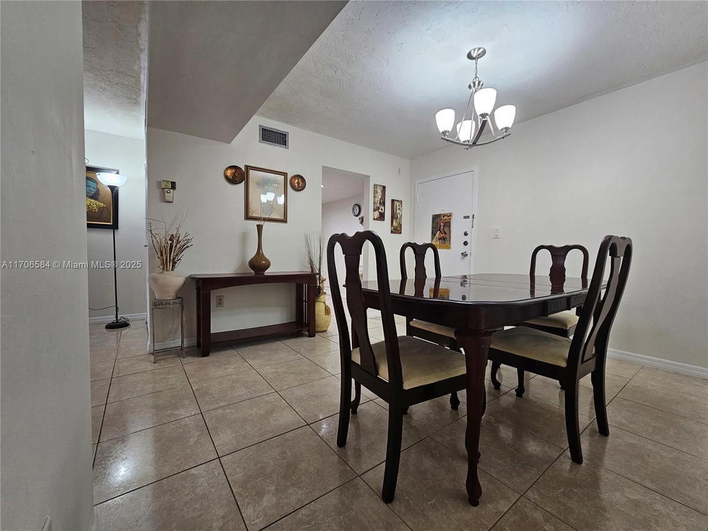 Real estate property located at 1681 70th Ave #303, Broward, Omega Condo No 1, Plantation, FL