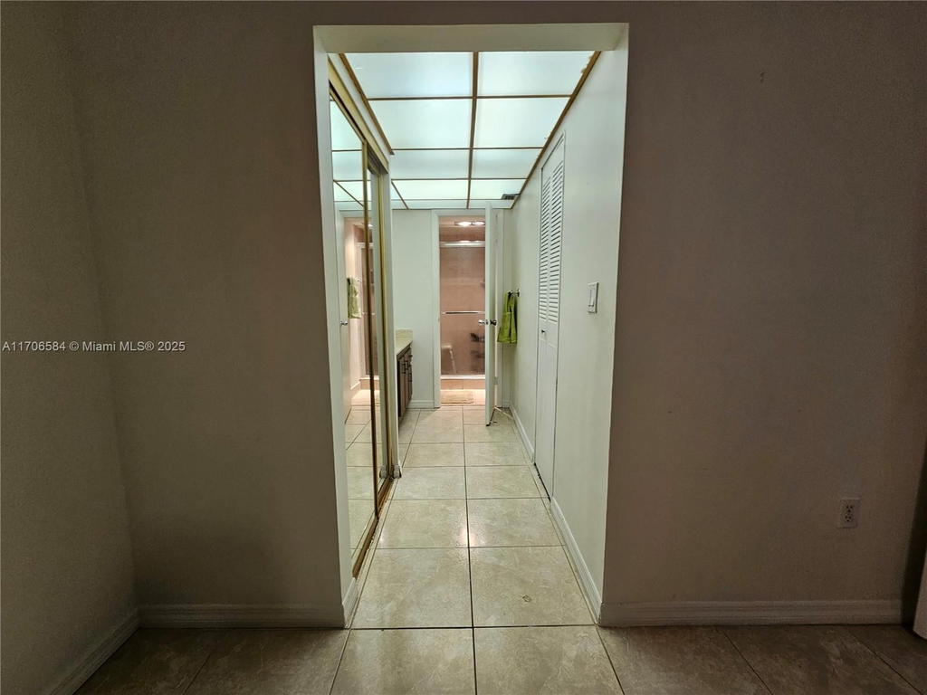 Real estate property located at 1681 70th Ave #303, Broward, Omega Condo No 1, Plantation, FL